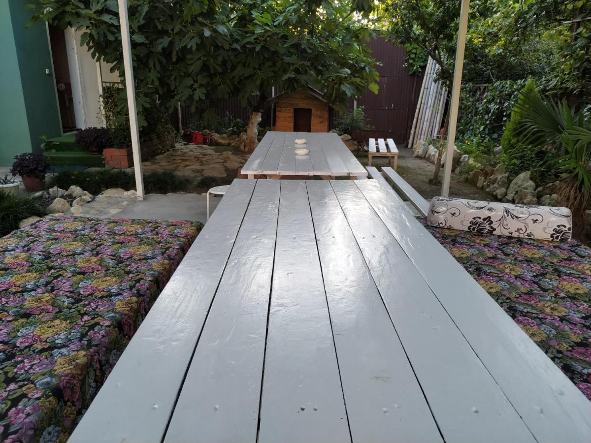سوخومي Guest House On Shakirbay 11 المظهر الخارجي الصورة